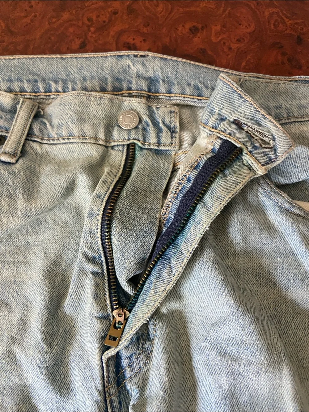 Levi's 559 Men's Light Wash Jeans Relaxed Fit Straight Leg 36x30 Distressed